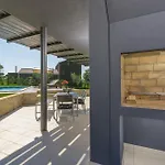 Complex Teca Villa