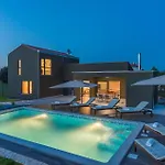 Villa Complex Teca *