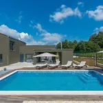 Complex Teca Villa