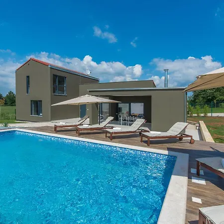 Villa Complex Teca Petehi