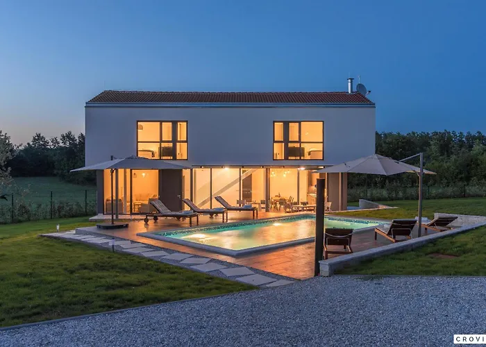 Villa Complex Teca Petehi