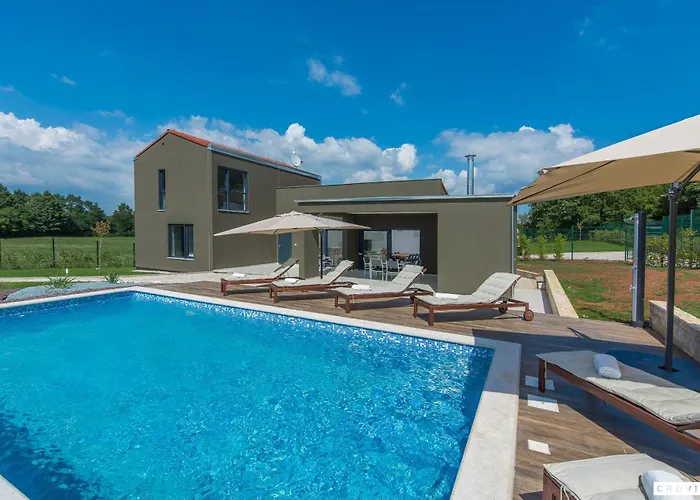 Villa Complex Teca Petehi