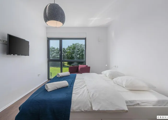 Villa Complex Teca Petehi