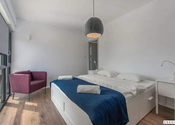 Complex Teca Villa *