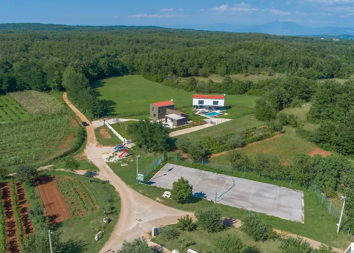 Complex Teca Villa *